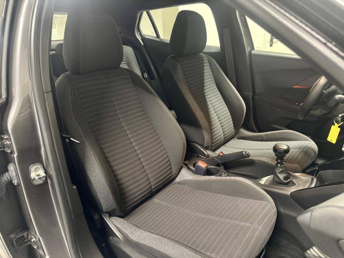 peugeot-2008-2023-gasolina-1199cc