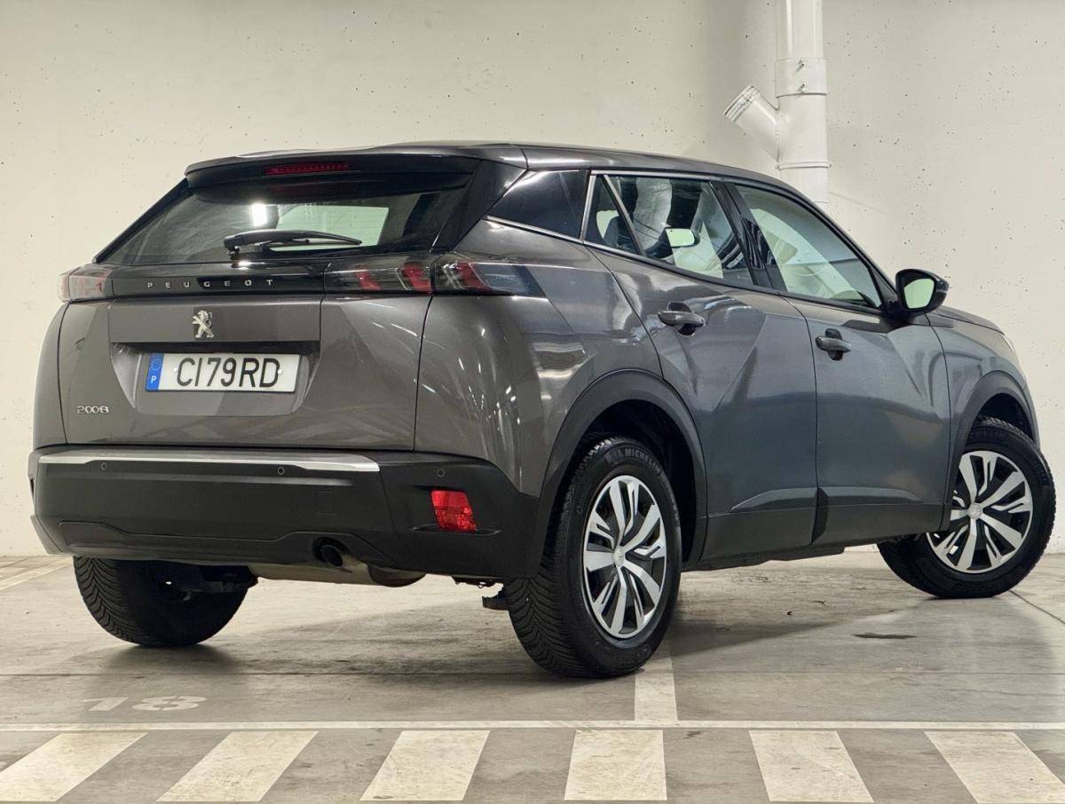 peugeot-2008-2023-gasolina-1199cc