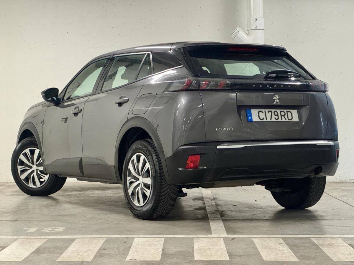 peugeot-2008-2023-gasolina-1199cc