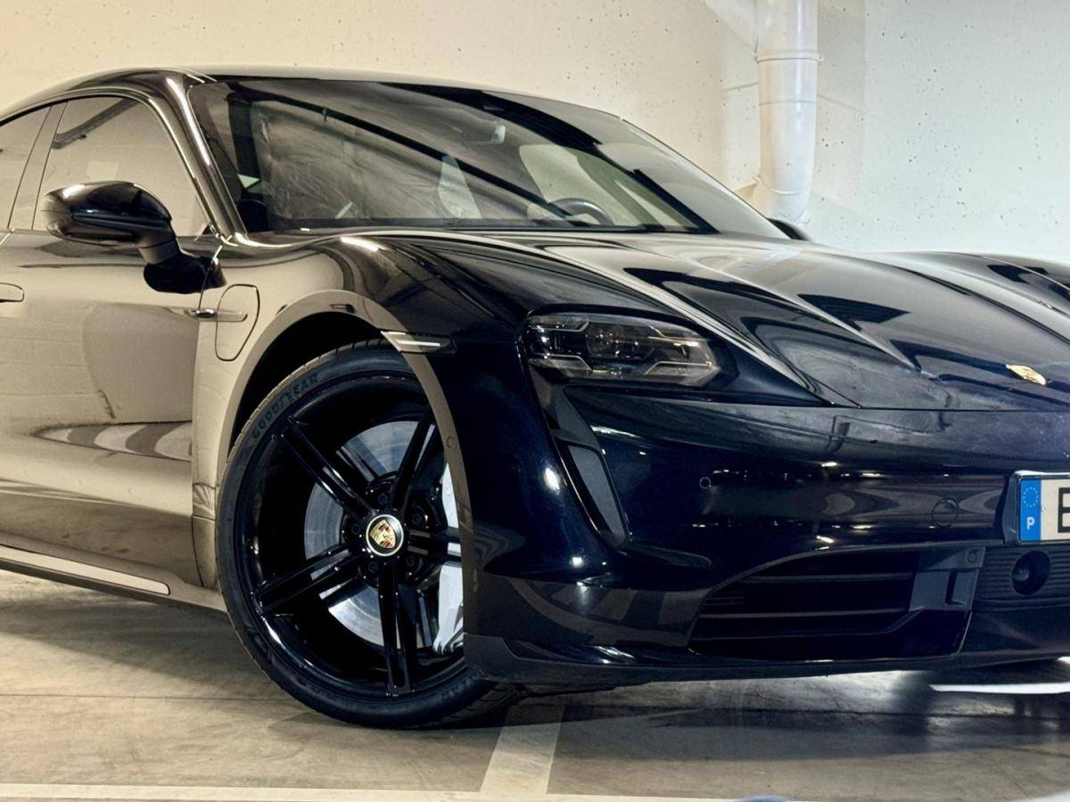 porsche-taycan-2020-eletrico-0cc