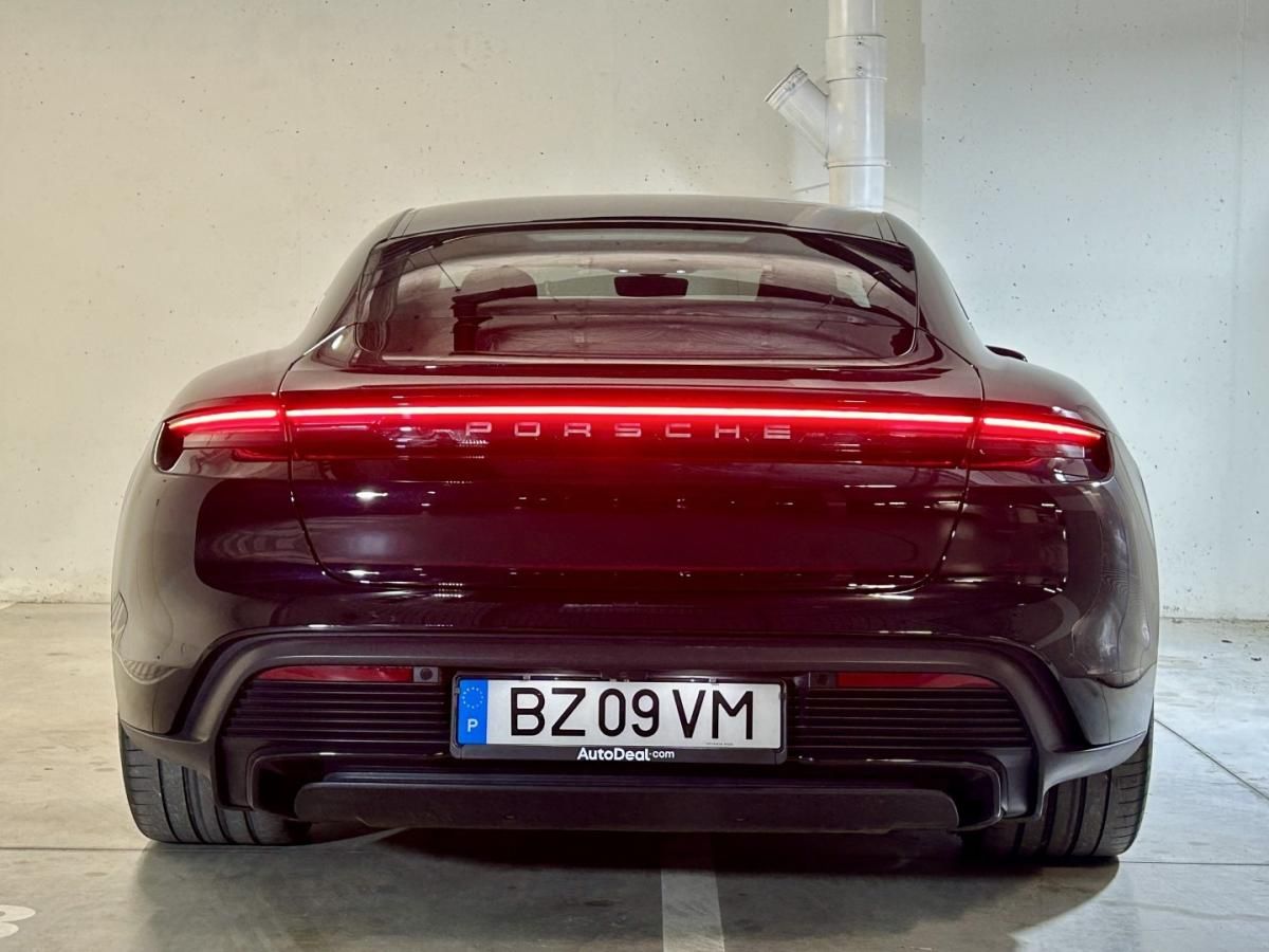 porsche-taycan-2020-eletrico-0cc