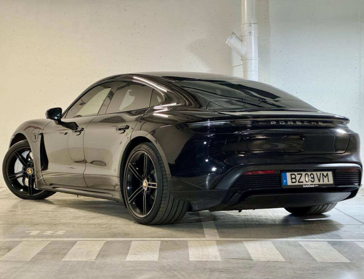 porsche-taycan-2020-eletrico-0cc