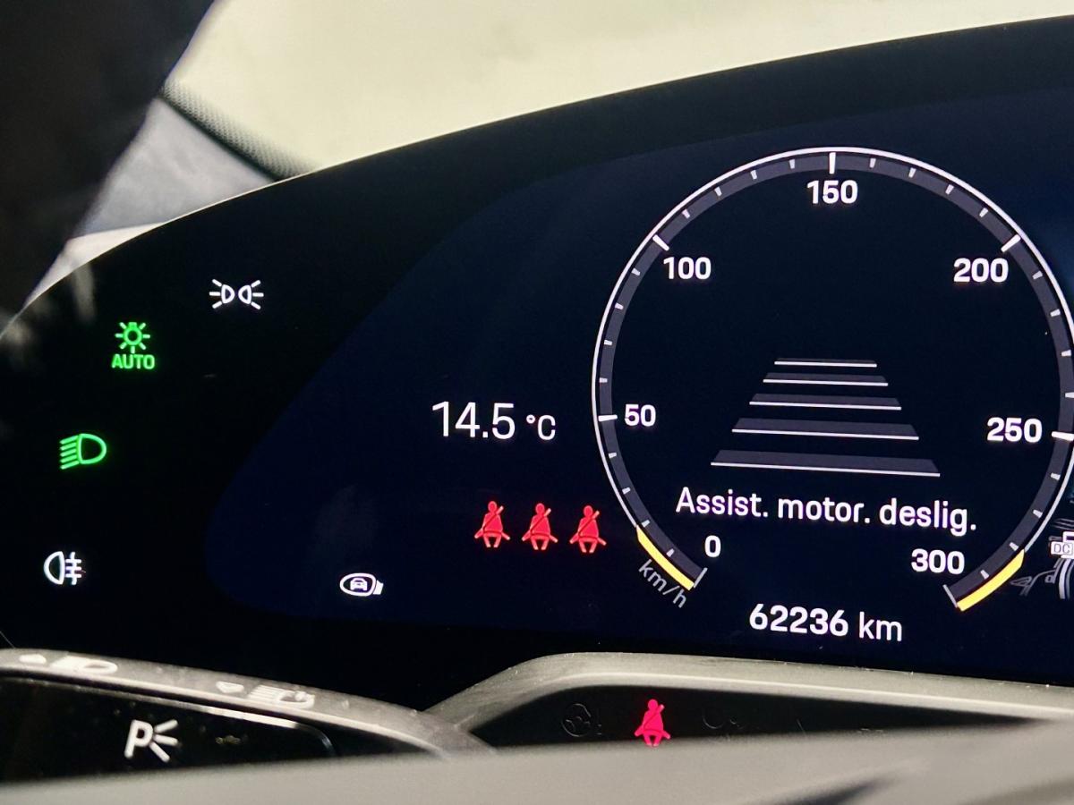 porsche-taycan-2020-eletrico-0cc