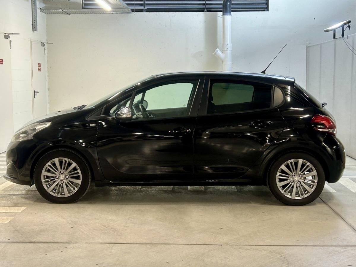 peugeot-208-2017-gasolina-1199cc