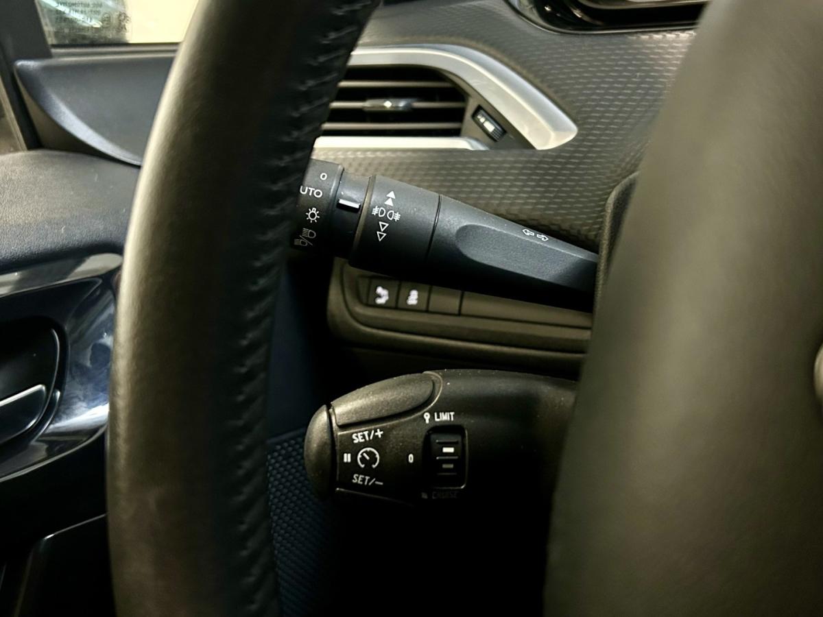 peugeot-208-2017-gasolina-1199cc