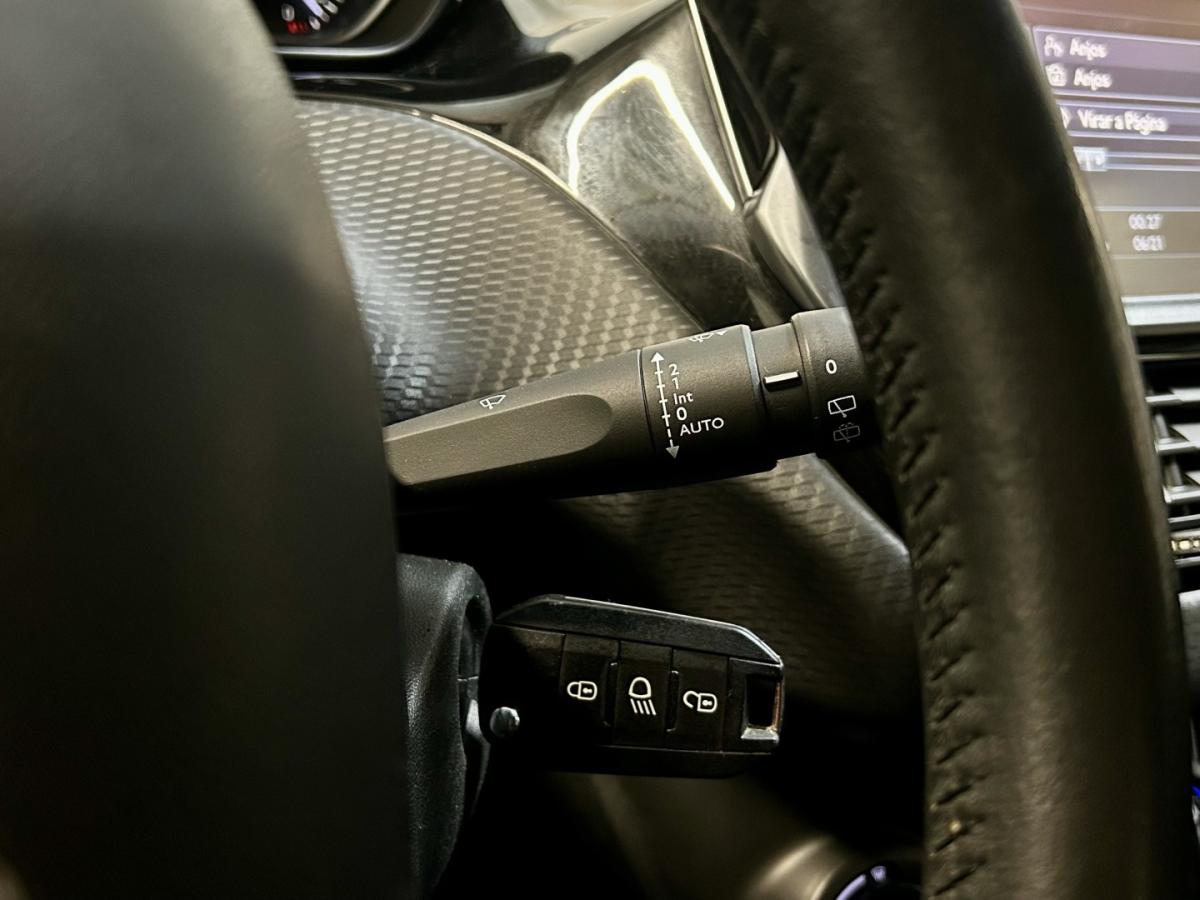 peugeot-208-2017-gasolina-1199cc