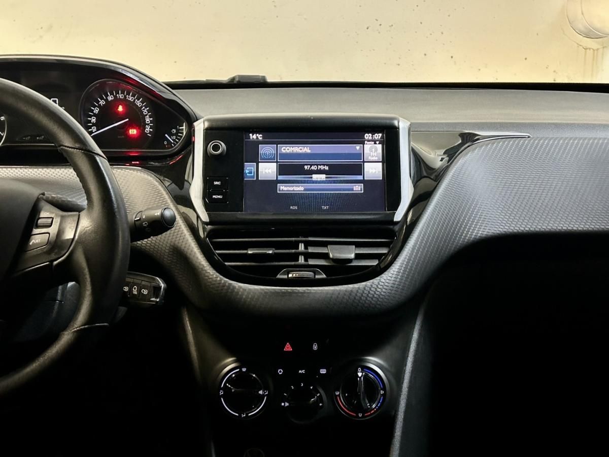 peugeot-208-2017-gasolina-1199cc