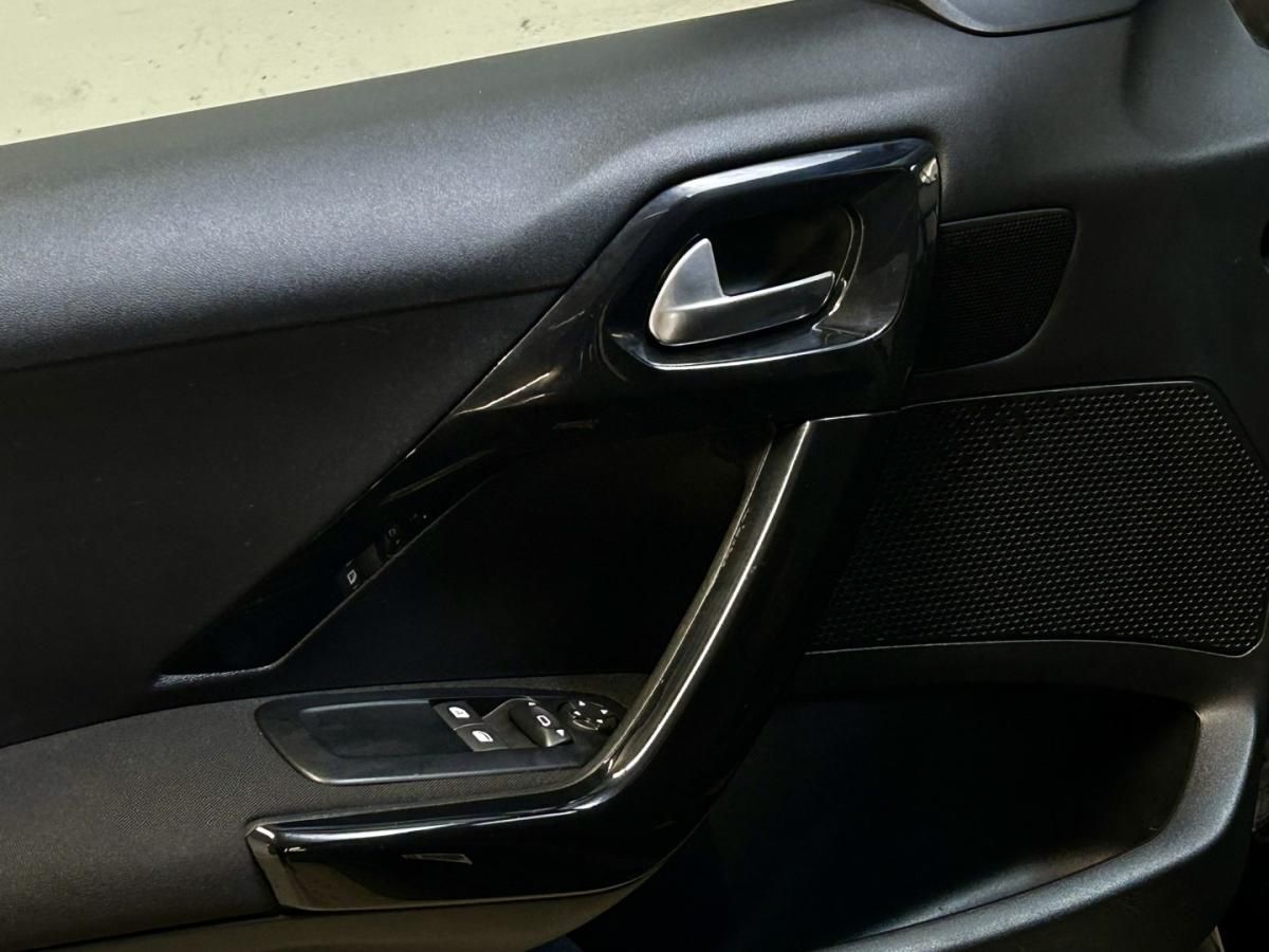 peugeot-208-2017-gasolina-1199cc