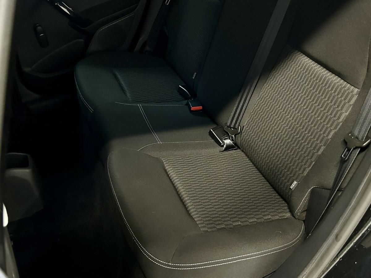 peugeot-208-2017-gasolina-1199cc