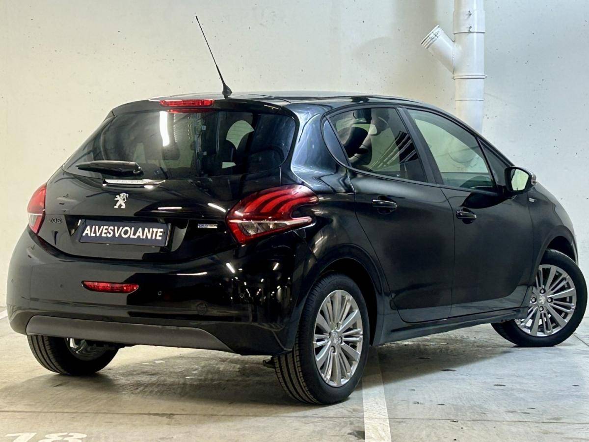 peugeot-208-2017-gasolina-1199cc