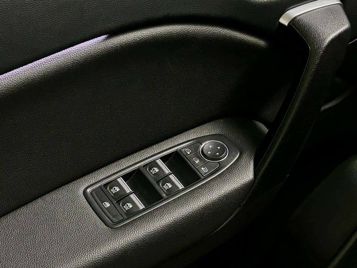 renault-captur-2021-hibrido-1598cc