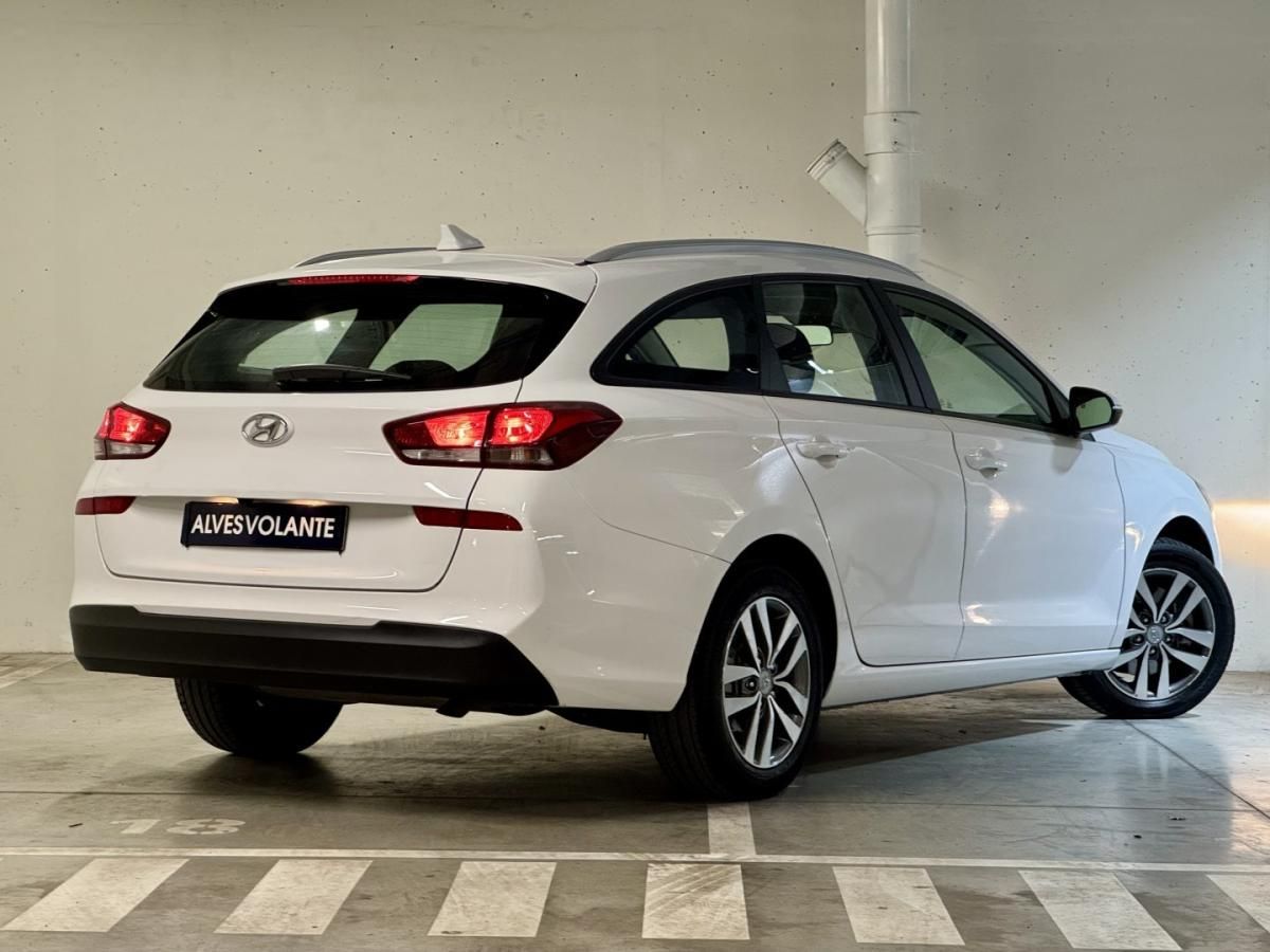 hyundai-i30-sw-2017-diesel-1582cc
