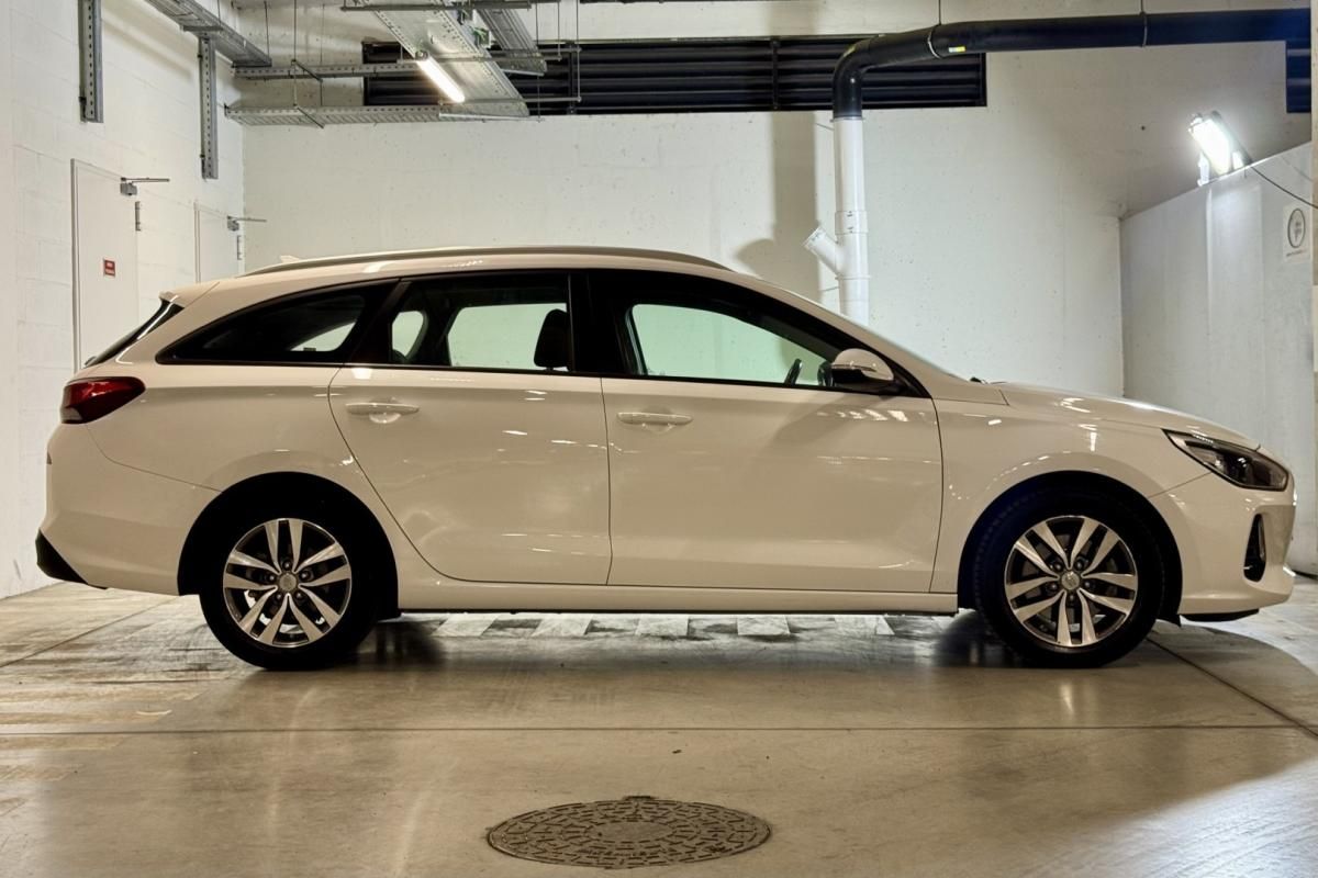 hyundai-i30-sw-2017-diesel-1582cc