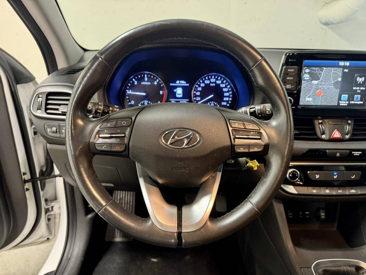 hyundai-i30-sw-2017-diesel-1582cc
