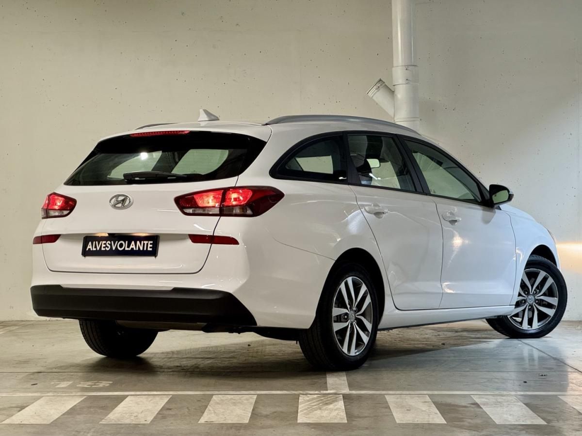 hyundai-i30-sw-2017-diesel-1582cc