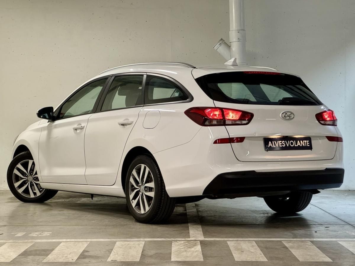 hyundai-i30-sw-2017-diesel-1582cc