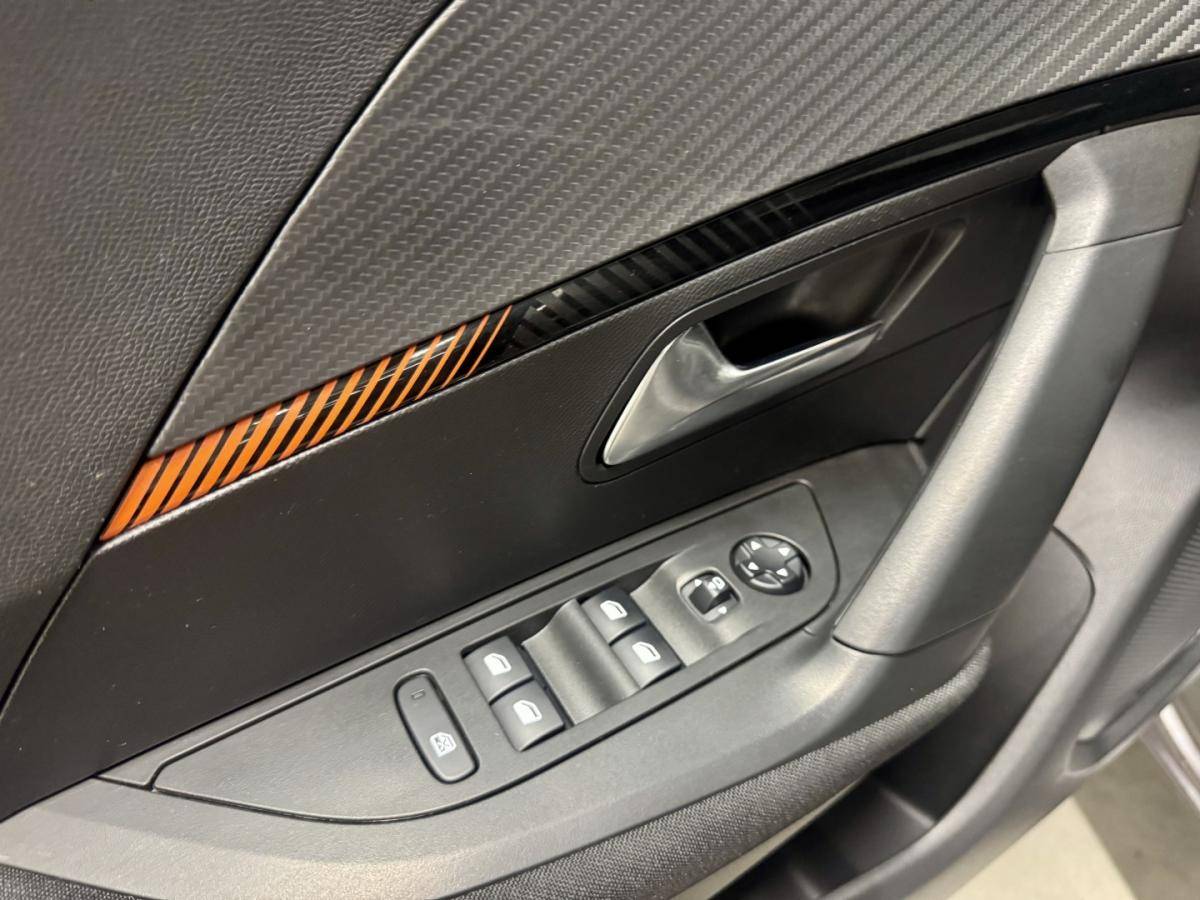 peugeot-2008-2021-gasolina-1199cc
