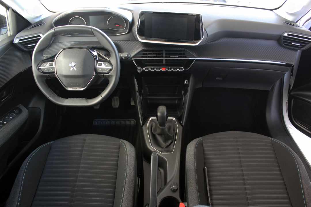 peugeot-208-1-2-puretech-2023-gasolina-1199cc