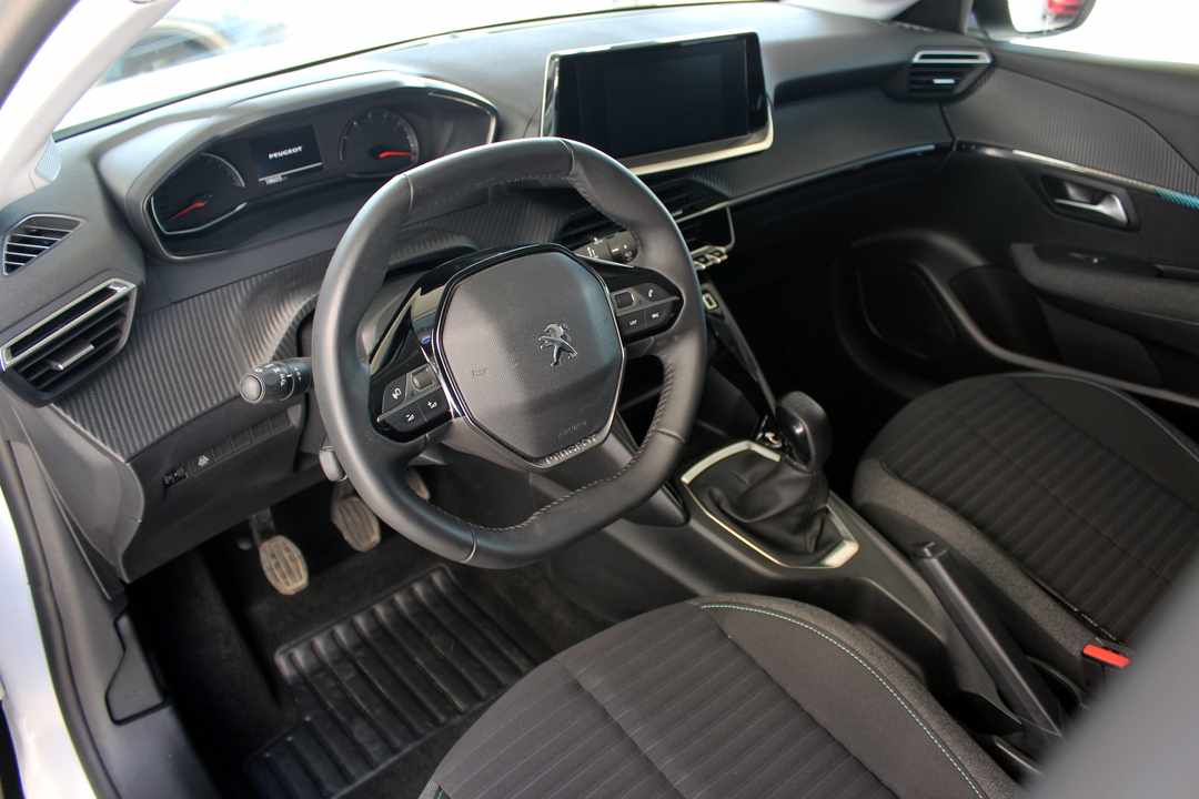peugeot-208-1-2-puretech-2023-gasolina-1199cc