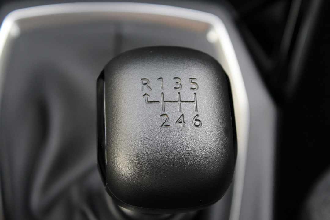 peugeot-2008-1-2-puretech-2022-gasolina-1199cc