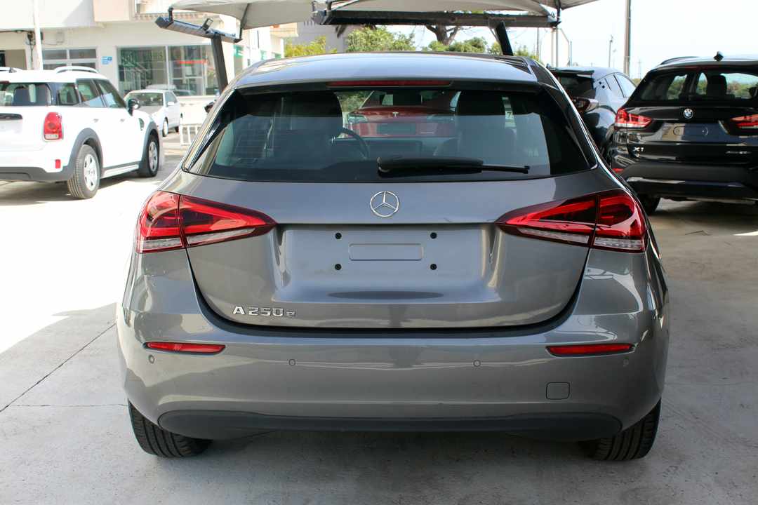 mercedes-benz-classe-a-a-250-e-2021-gasolina-1332cc