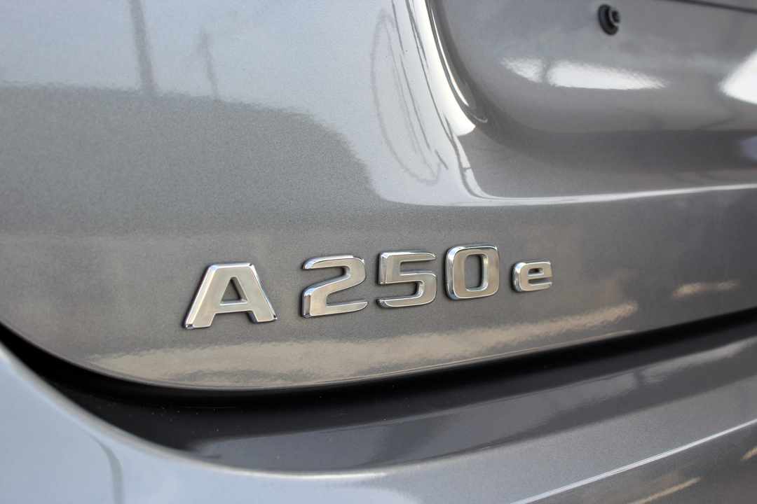 mercedes-benz-classe-a-a-250-e-2021-gasolina-1332cc