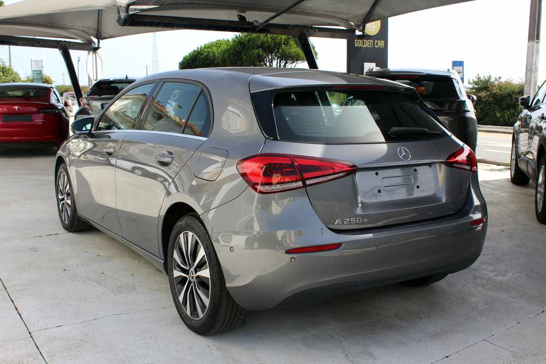 mercedes-benz-classe-a-a-250-e-2021-gasolina-1332cc