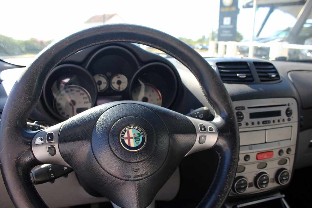 alfa-romeo-gt-1-9-jtdm-16v-2004-diesel-1910cc