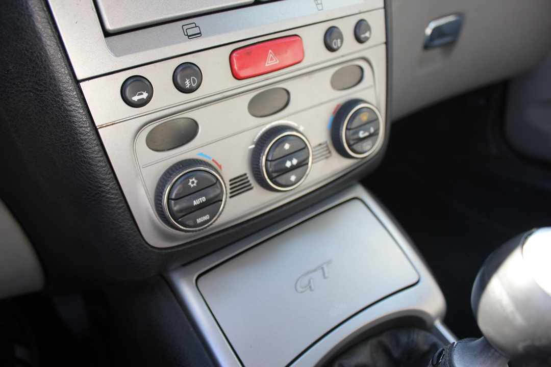 alfa-romeo-gt-1-9-jtdm-16v-2004-diesel-1910cc