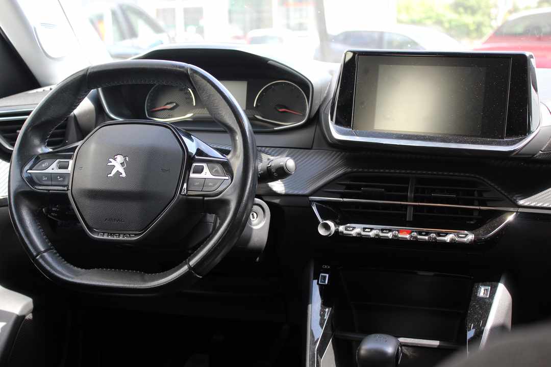 peugeot-2008-1-2-puretech-2021-gasolina-1199cc