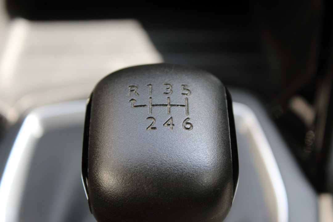 peugeot-2008-1-2-puretech-2021-gasolina-1199cc