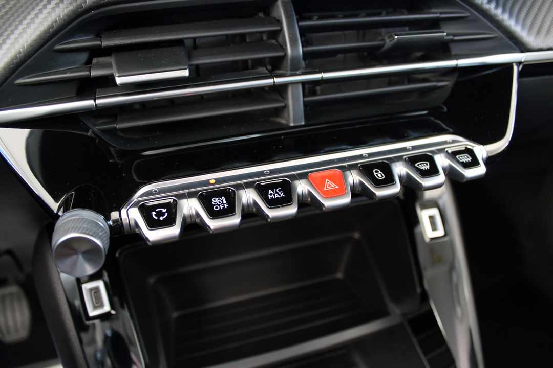 peugeot-2008-1-2-puretech-2021-gasolina-1199cc