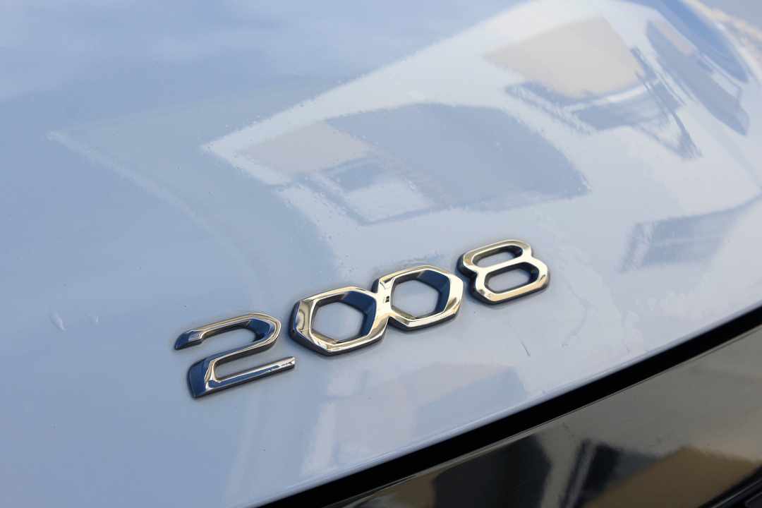 peugeot-2008-1-2-puretech-2021-gasolina-1199cc