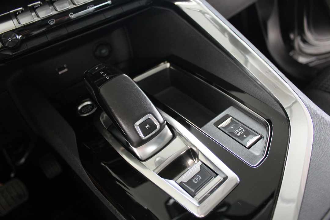 peugeot-3008-1-5-bluehdi-2021-diesel-1499cc