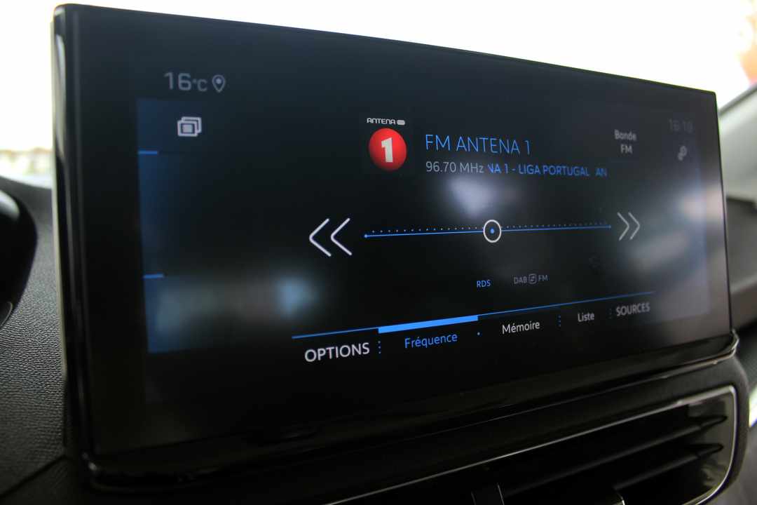 peugeot-3008-1-5-bluehdi-2021-diesel-1499cc