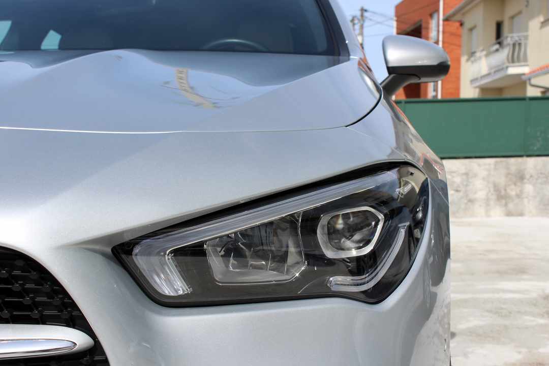 mercedes-benz-cla-250-e-2022-gasolina-1332cc