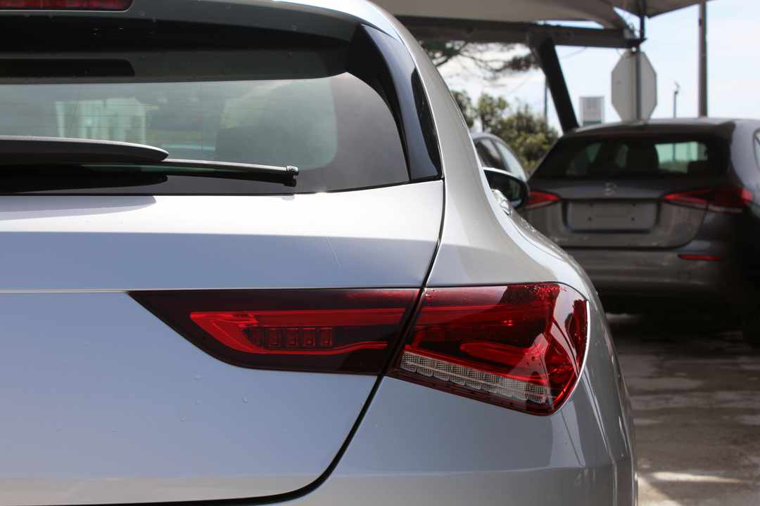 mercedes-benz-cla-250-e-2022-gasolina-1332cc