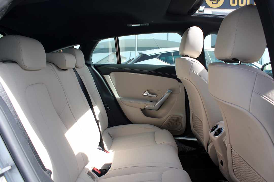 mercedes-benz-cla-250-e-2022-gasolina-1332cc