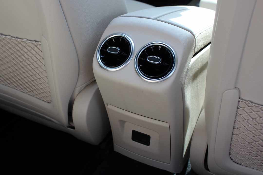 mercedes-benz-cla-250-e-2022-gasolina-1332cc