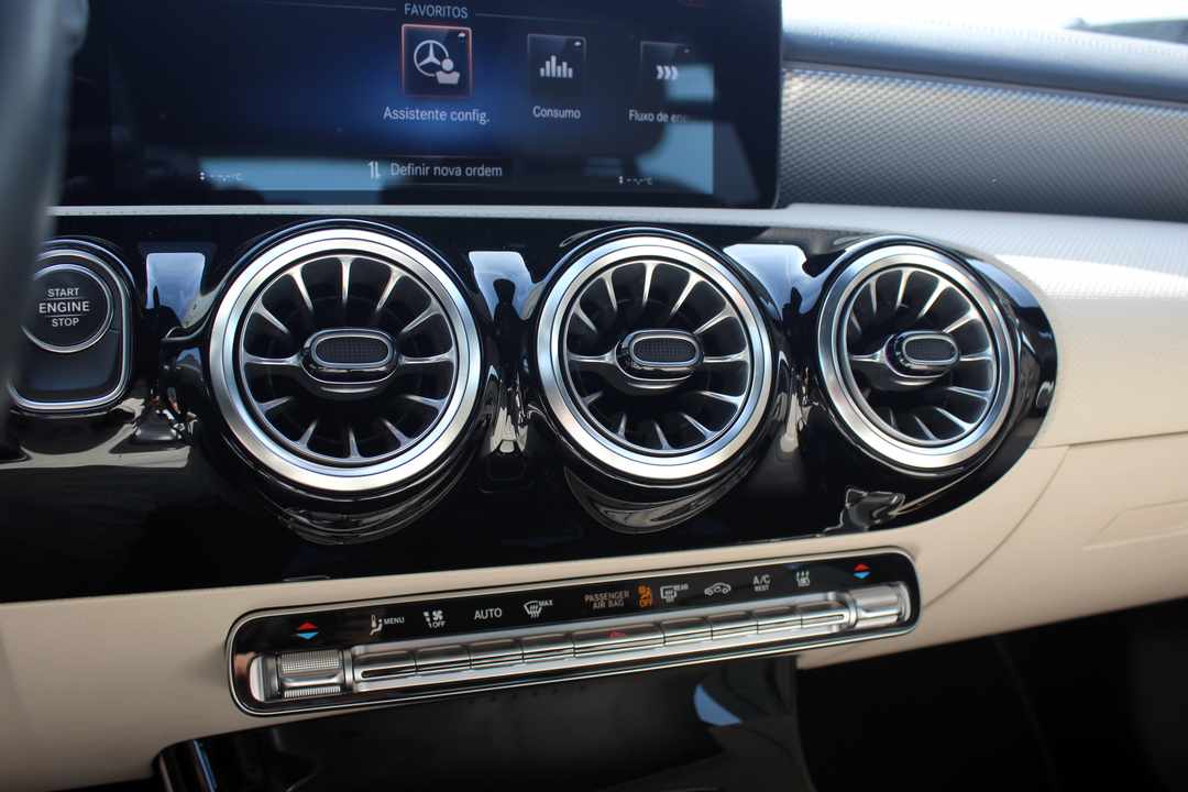 mercedes-benz-cla-250-e-2022-gasolina-1332cc
