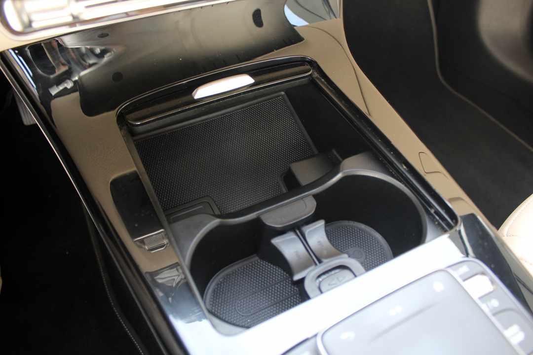 mercedes-benz-cla-250-e-2022-gasolina-1332cc