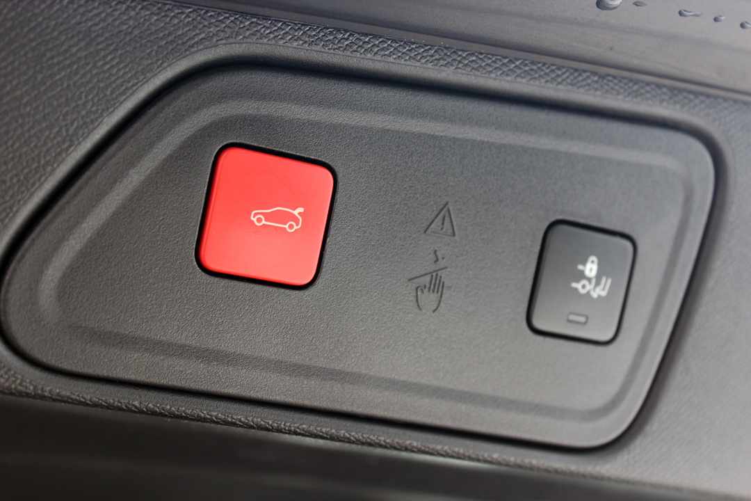peugeot-3008-1-6-hybrid-11-8-kwh-2021-gasolina-1598cc