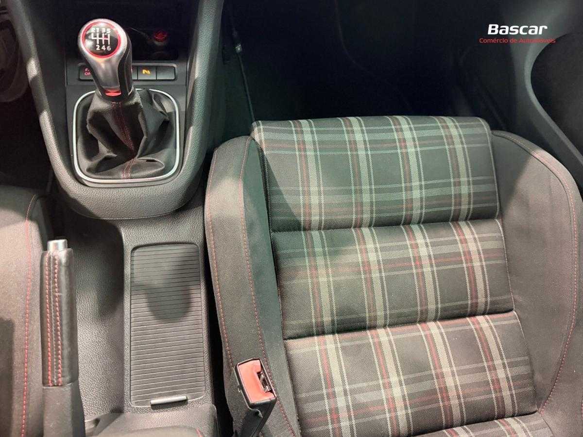 volkswagen-golf-2009-gasolina-1984cc