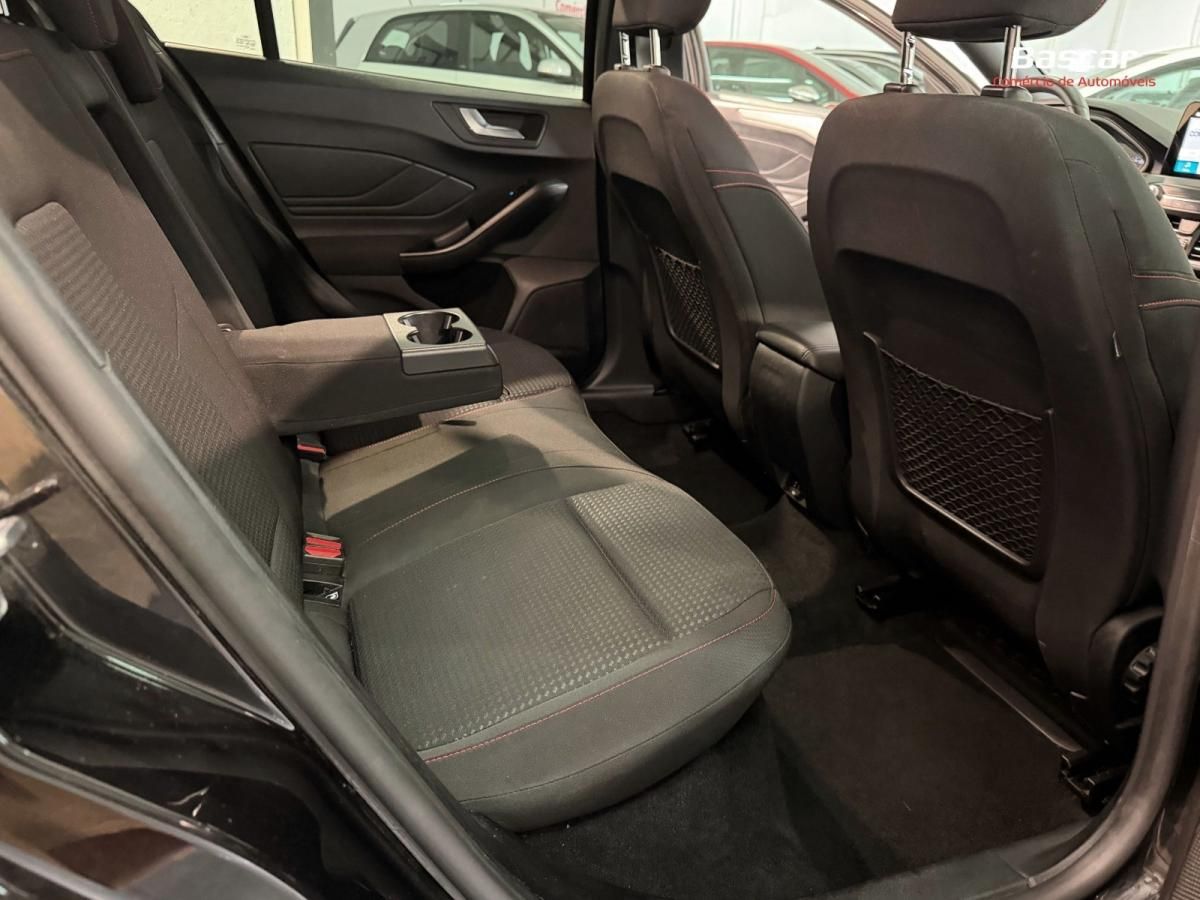 ford-focus-2022-gasolina-998cc