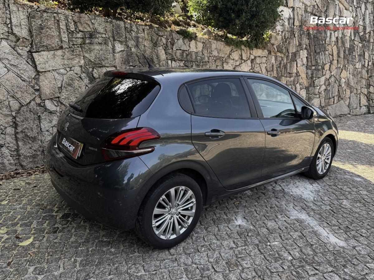 peugeot-208-2016-diesel-1560cc