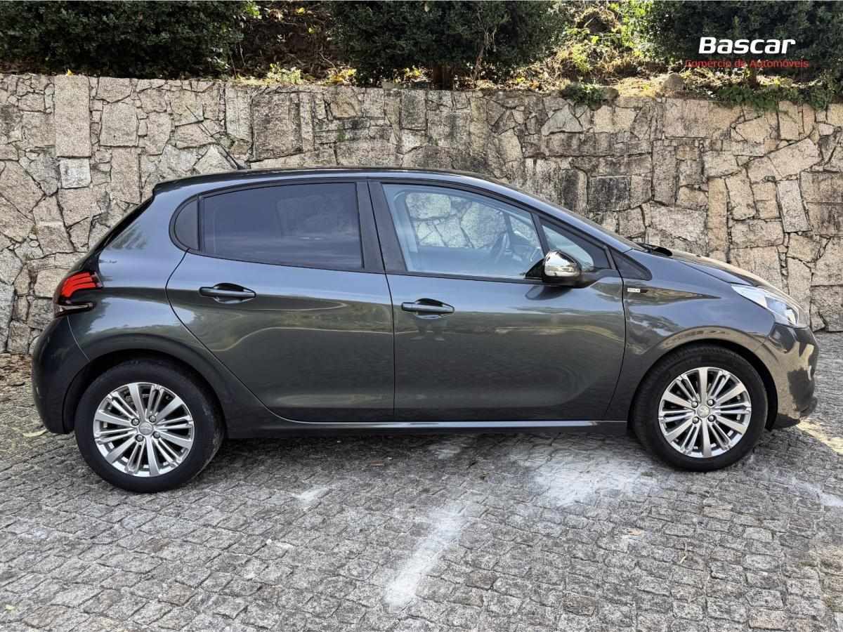 peugeot-208-2016-diesel-1560cc