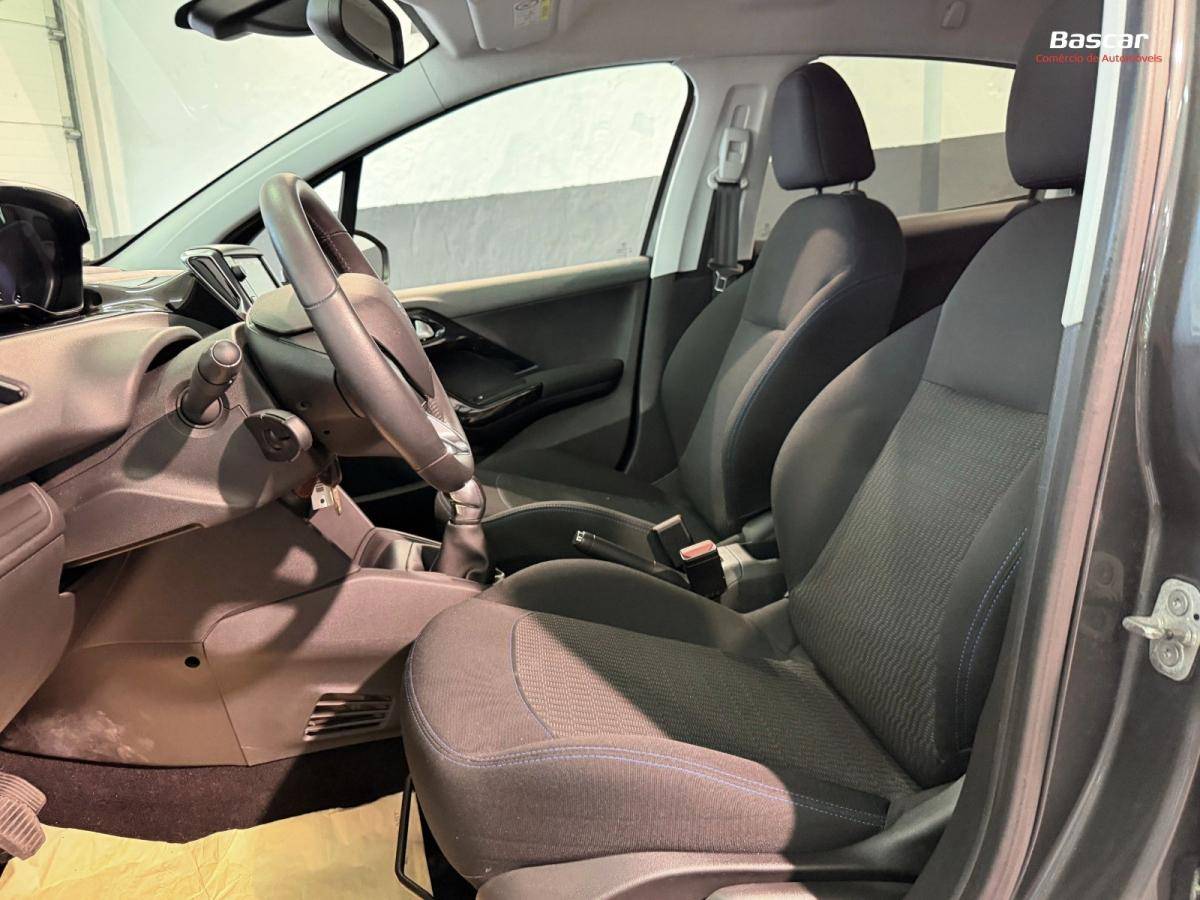 peugeot-208-2019-gasolina-1199cc