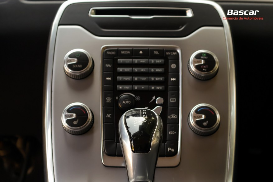 volvo-xc70-2015-diesel-1969cc