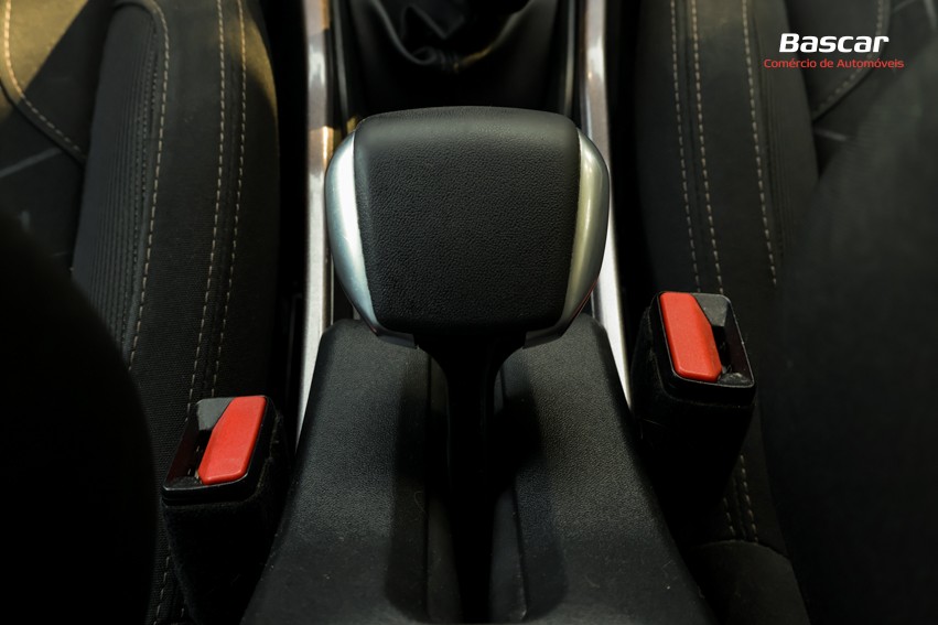 peugeot-2008-2015-gasolina-1199cc