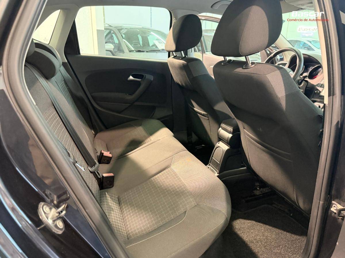 volkswagen-polo-2015-diesel-1422cc